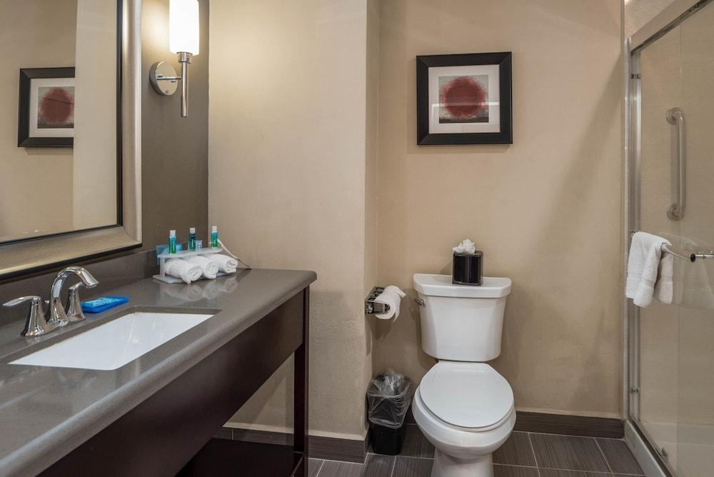 Holiday Inn Express & Suites Lantana By Ihg Esterno foto