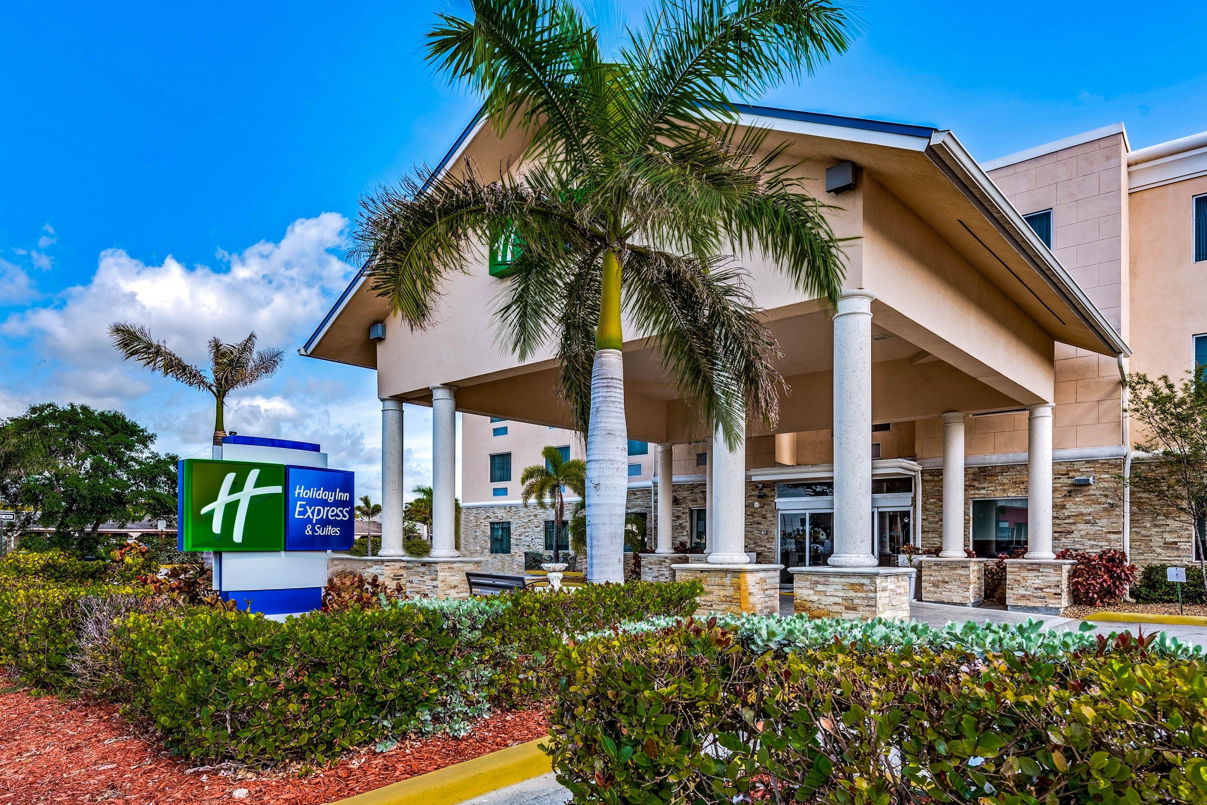 Holiday Inn Express & Suites Lantana By Ihg Esterno foto