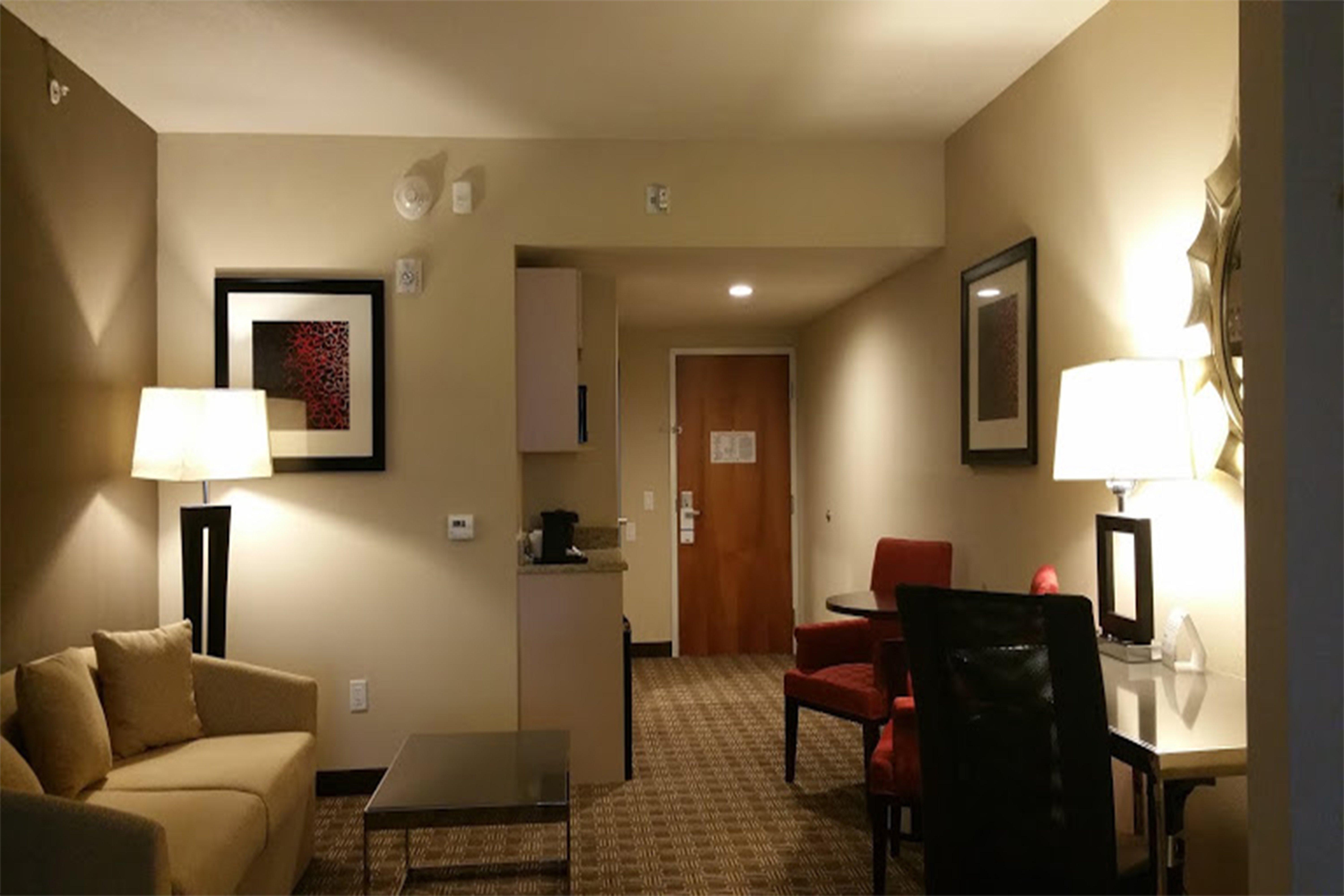 Holiday Inn Express & Suites Lantana By Ihg Esterno foto